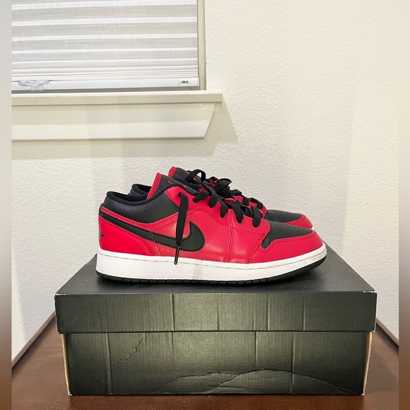 Jordan 1 low gym red size 5.5 Lightly worn. - Picture 1 of 6